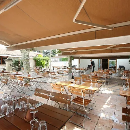 Hotel Logis Le Nouvel
